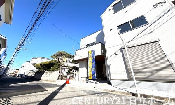 �_�ސ쌧���l�s�`�k��j����5���ڂ̐V�z��ˌ��Ă̑O�ʓ��H�܂ތ��n�ʐ^