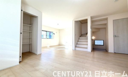 �_�ސ쌧���l�s�`�k��j����5���ڂ̐V�z��ˌ��Ẵ��r���O