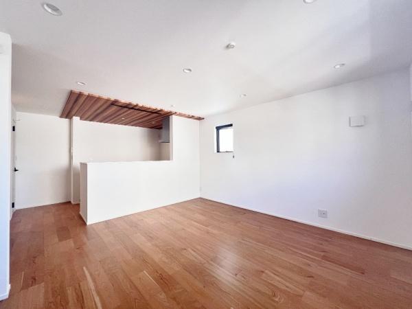 �_�ސ쌧���l�s�`���ڂ��J3���ڂ̐V�z��ˌ��Ẵ��r���O