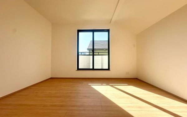 �_�ސ쌧���l�s�˒ˋ�앑��4���ڂ̐V�z��ˌ��Ă̐Q��