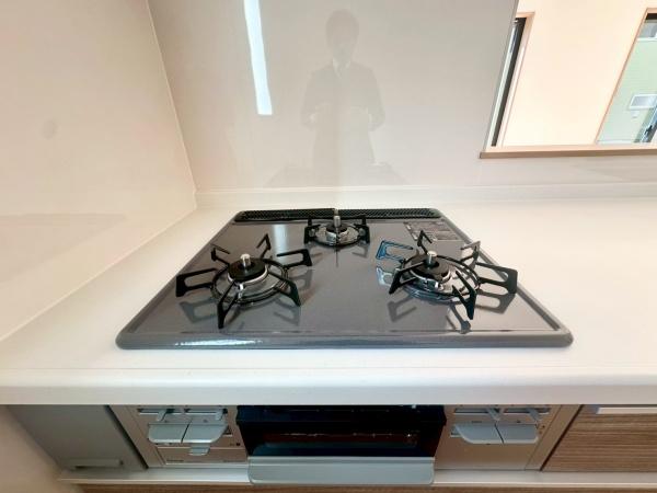 �_�ސ쌧���l�s�˒ˋ�앑��4���ڂ̐V�z��ˌ��ẴL�b�`��