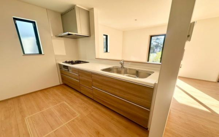 �_�ސ쌧���l�s�˒ˋ�앑��4���ڂ̐V�z��ˌ��ẴL�b�`��