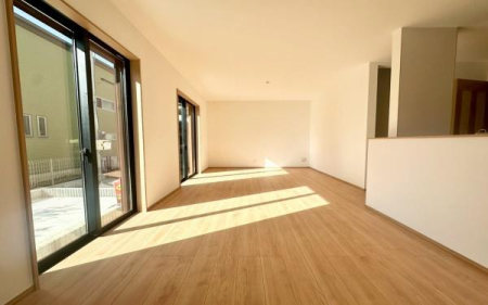 �_�ސ쌧���l�s�˒ˋ�앑��4���ڂ̐V�z��ˌ��Ẵ��r���O