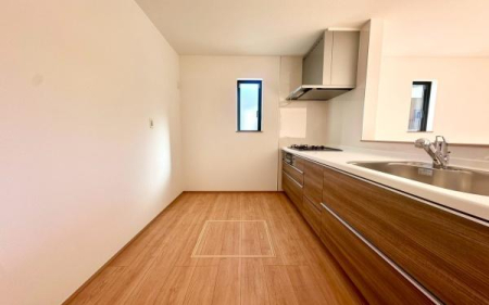 �_�ސ쌧���l�s�˒ˋ�앑��4���ڂ̐V�z��ˌ��ẴL�b�`��