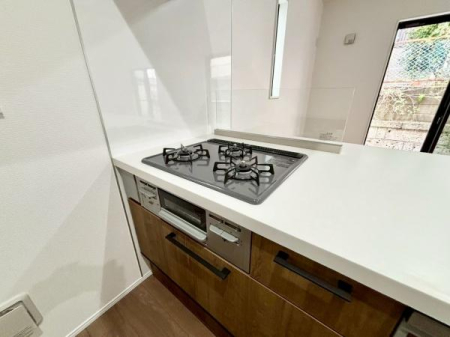 �_�ސ쌧���l�s�`��扺�i�J5���ڂ̐V�z��ˌ��ẴL�b�`��