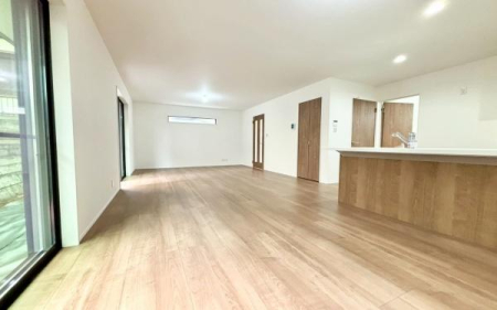 �_�ސ쌧���l�s�`��扺�i�J5���ڂ̐V�z��ˌ��Ẵ��r���O