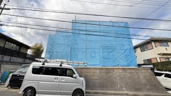 �_�ސ쌧���l�s�����\����1���ڂ̐V�z��ˌ��Ă̌��n�O�ώʐ^