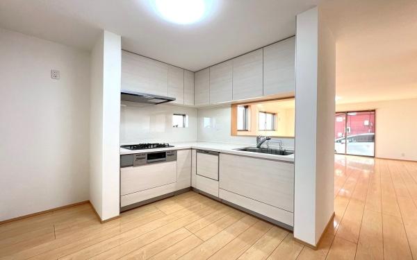 �_�ސ쌧���l�s����{�q�����̒��È�ˌ��ẴL�b�`��