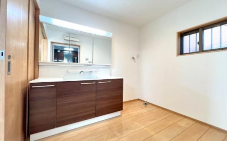 �_�ސ쌧���l�s����{�q�����̒��È�ˌ��Ă̐��ʑ�E���ʏ�