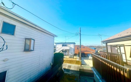 �_�ސ쌧���l�s�˒ˋ�앑��2���ڂ̐V�z��ˌ��Ă̏Z�˂���̒��]�ʐ^