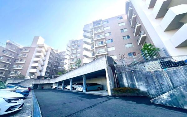 �_�ސ쌧���l�s�ۓy�P�J�捡�䒬�̒��Ã}���V�����̌��n�O�ώʐ^