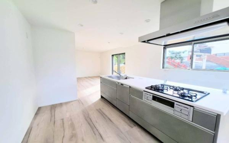 �_�ސ쌧���l�s��q�扪��2���ڂ̐V�z��ˌ��ẴL�b�`��