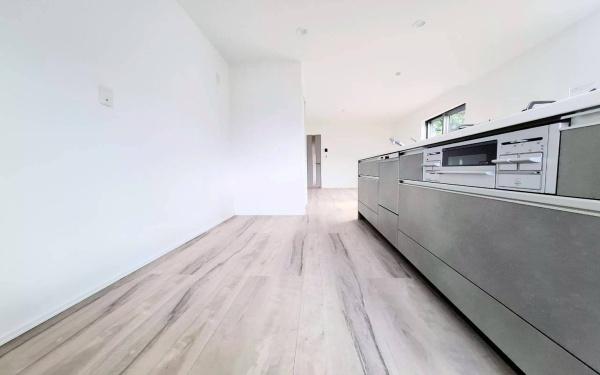 �_�ސ쌧���l�s��q�扪��2���ڂ̐V�z��ˌ��ẴL�b�`��