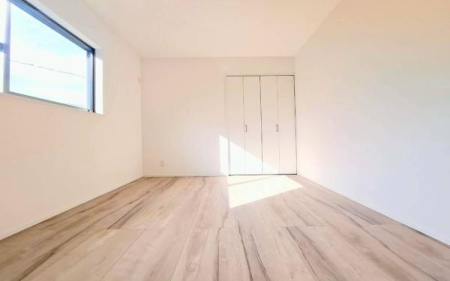 �_�ސ쌧���l�s��q�扪��2���ڂ̐V�z��ˌ��Ă̎q������