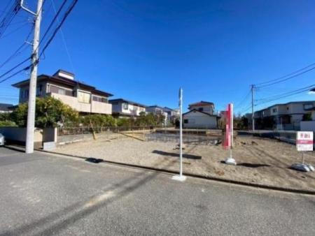 �_�ސ쌧���l�s�h��j���2���ڂ̐V�z��ˌ��Ă̑O�ʓ��H�܂ތ��n�ʐ^