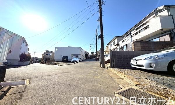 �_�ސ쌧���l�s�˒ˋ�[�J���̐V�z��ˌ��Ă̑O�ʓ��H�܂ތ��n�ʐ^