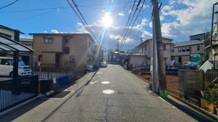 �_�ސ쌧���l�s���挳�v�ے��̓y�n�̑O�ʓ��H�܂ތ��n�ʐ^