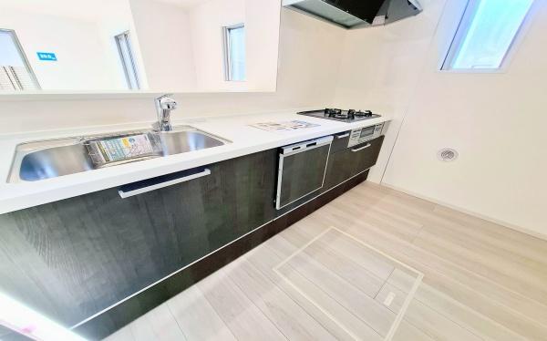 �_�ސ쌧���l�s�˒ˋ挴�h5���ڂ̐V�z��ˌ��ẴL�b�`��