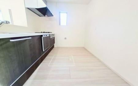 �_�ސ쌧���l�s�˒ˋ挴�h5���ڂ̐V�z��ˌ��ẴL�b�`��