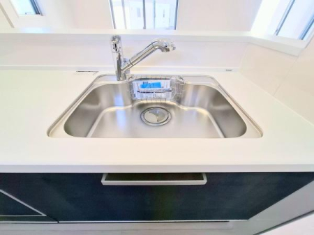 �_�ސ쌧���l�s�˒ˋ挴�h5���ڂ̐V�z��ˌ��ẴL�b�`��