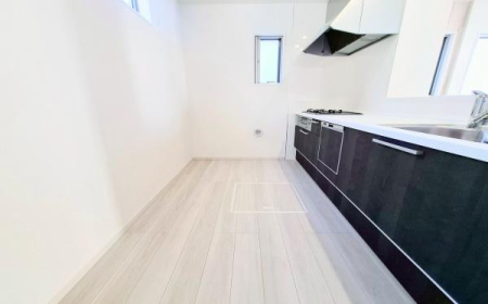 �_�ސ쌧���l�s�˒ˋ挴�h5���ڂ̐V�z��ˌ��ẴL�b�`��