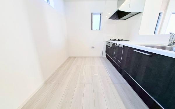 �_�ސ쌧���l�s�˒ˋ挴�h5���ڂ̐V�z��ˌ��ẴL�b�`��