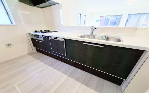 �_�ސ쌧���l�s�˒ˋ挴�h5���ڂ̐V�z��ˌ��ẴL�b�`��