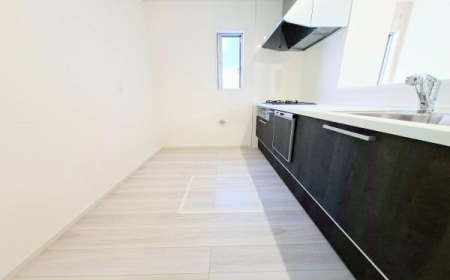 �_�ސ쌧���l�s�˒ˋ挴�h5���ڂ̐V�z��ˌ��ẴL�b�`��