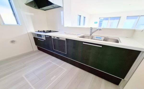 �_�ސ쌧���l�s�˒ˋ挴�h5���ڂ̐V�z��ˌ��ẴL�b�`��