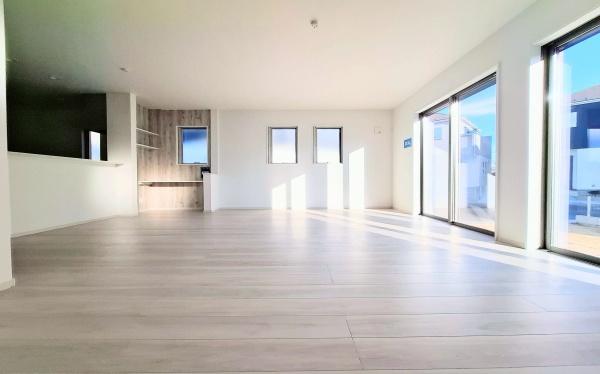 �_�ސ쌧���l�s�˒ˋ挴�h5���ڂ̐V�z��ˌ��Ẵ��r���O