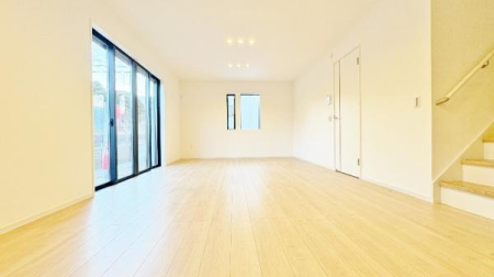 �_�ސ쌧���l�s��q��m����4���ڂ̐V�z��ˌ��Ẵ��r���O