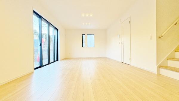 �_�ސ쌧���l�s��q��m����4���ڂ̐V�z��ˌ��Ẵ��r���O