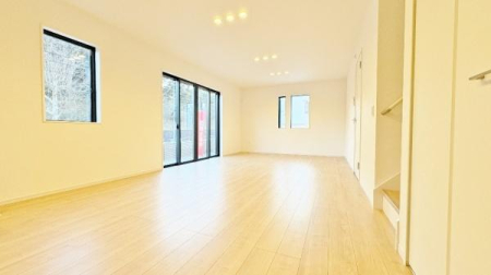 �_�ސ쌧���l�s��q��m����4���ڂ̐V�z��ˌ��Ẵ��r���O