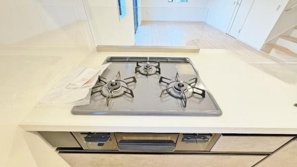 �_�ސ쌧���l�s��q��m����4���ڂ̐V�z��ˌ��ẴL�b�`��