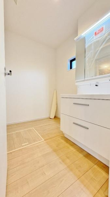 �_�ސ쌧���l�s��q��m����4���ڂ̐V�z��ˌ��Ă̐��ʑ�E���ʏ�