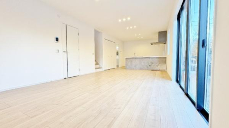 �_�ސ쌧���l�s��q��m����4���ڂ̐V�z��ˌ��Ẵ��r���O