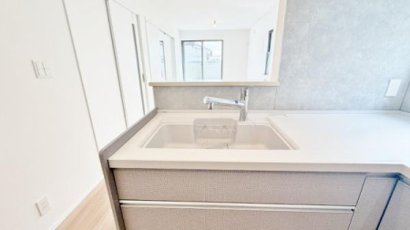 �_�ސ쌧���l�s�ߌ����̋{1���ڂ̐V�z��ˌ��ẴL�b�`��