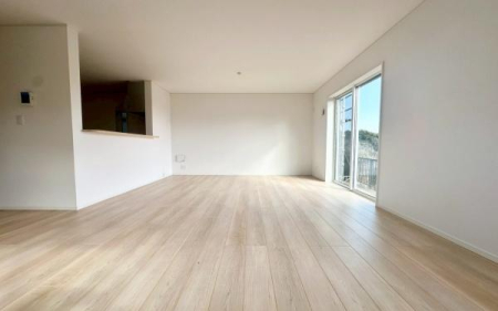 �_�ސ쌧���l�s�`����뒬�̐V�z��ˌ��Ẵ��r���O