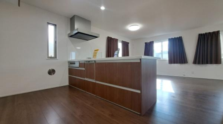 �_�ސ쌧���l�s�ۓy�P�J���蒬�̒��È�ˌ��Ẵ��r���O