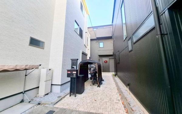 �_�ސ쌧���s������h�͌�1���ڂ̒��È�ˌ��Ă̌��n�O�ώʐ^