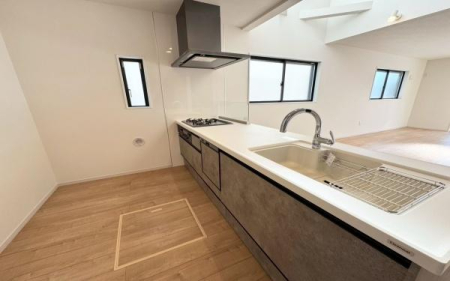 �_�ސ쌧���l�s�s�}�擌�R�c1���ڂ̐V�z��ˌ��ẴL�b�`��