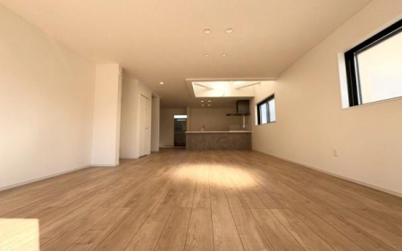 �_�ސ쌧���l�s�s�}�擌�R�c1���ڂ̐V�z��ˌ��Ẵ��r���O