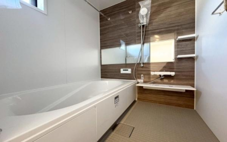 �_�ސ쌧���l�s�s�}�擌�R�c1���ڂ̐V�z��ˌ��Ă̗���