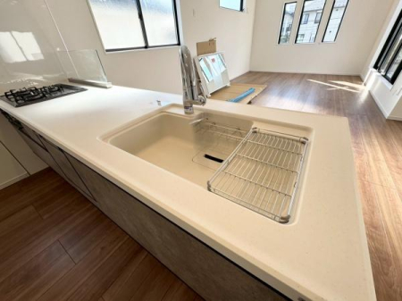 �_�ސ쌧���l�s�s�}�擌�R�c1���ڂ̐V�z��ˌ��ẴL�b�`��