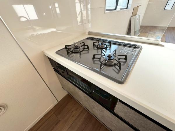 �_�ސ쌧���l�s�s�}�擌�R�c1���ڂ̐V�z��ˌ��ẴL�b�`��