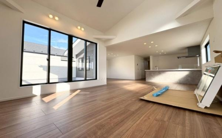 �_�ސ쌧���l�s�s�}�擌�R�c1���ڂ̐V�z��ˌ��Ẵ��r���O