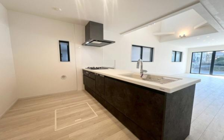 �_�ސ쌧���l�s�s�}�擌�R�c1���ڂ̐V�z��ˌ��ẴL�b�`��