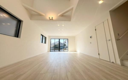 �_�ސ쌧���l�s�s�}�擌�R�c1���ڂ̐V�z��ˌ��Ẵ��r���O