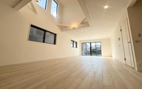 �_�ސ쌧���l�s�s�}�擌�R�c1���ڂ̐V�z��ˌ��Ẵ��r���O