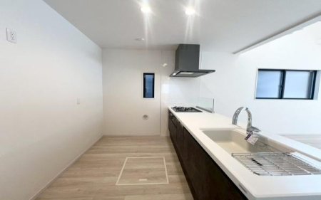 �_�ސ쌧���l�s�s�}�擌�R�c1���ڂ̐V�z��ˌ��ẴL�b�`��